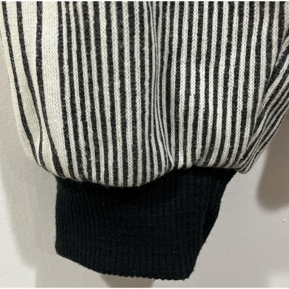 Vintage SASSON Crewneck‎ Sweatshirt Large Chest Patch Striped Sleeves Men's XL - Picture 6 of 8